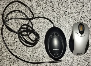 Microsoft Desktop 3000 V1.0 Wireless Keyboard and Mouse