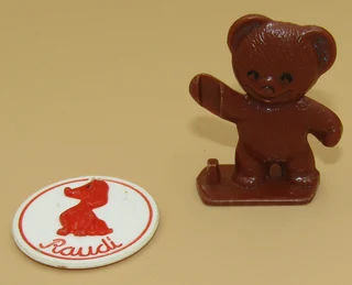 Bear &amp; Dog Plastic Silhouette Figurine &amp; Disc