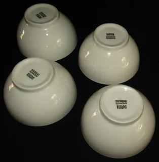Ceramic Breakfast/Dessert/Soup Bowls x 4