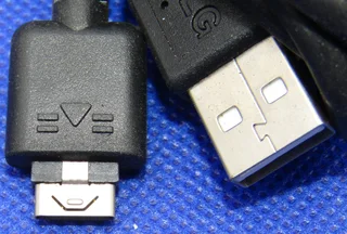 Genuine LG 18-Pin Connector Data Cable Phone Charger for LG U250 U310 U450 U830 U960 and U990