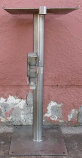 Stainless Steel Pedestal &amp; Bracket - 40cm x 40cm x 90cm