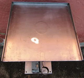 Stainless Steel Pedestal &amp; Bracket - 40cm x 40cm x 90cm