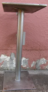 Stainless Steel Pedestal &amp; Bracket - 40cm x 40cm x 90cm