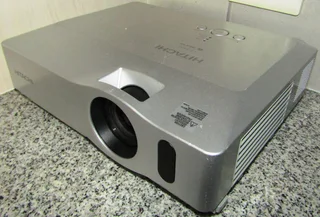 Hitachi CP-X400 LCD Projector