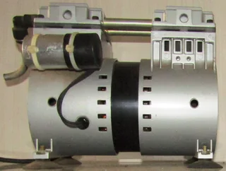 Oil-Less Piston Vacuum Pump - 250W B88