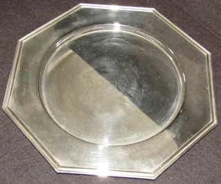 Silver Platter - Octagon 28cm between flats