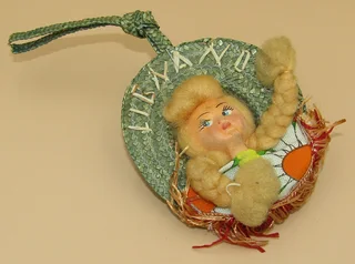 Woven Italian Straw Hanging Face in Hat