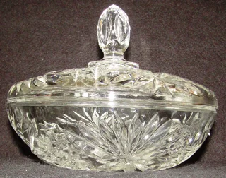 Crystal Glass Candy Bowl and Lid - d&#61;18cm