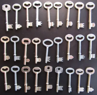 Assorted Door Keys