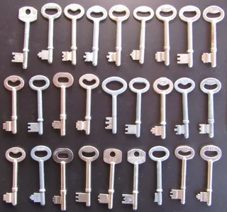 Assorted Door Keys