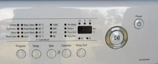 Samsung WF7600NAW Front Loading Washing Machine - needs attention!