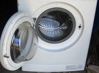 Samsung WF7600NAW Front Loading Washing Machine - needs attention!