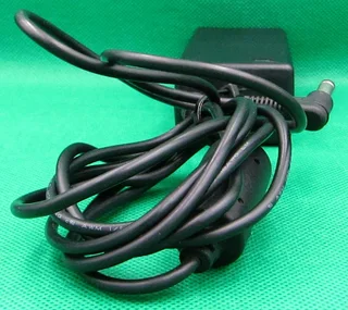 VeriFone Power Supply / Charger 12V 1A AU1121204n