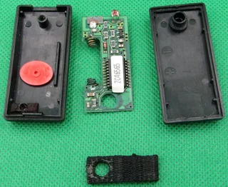 Pi Codex 1-Button Pendant Code Hopping Remote Control - 433MHz