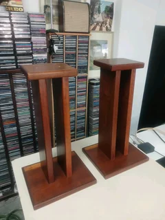 Solid Inbuia Loudspeaker Stands (WeBuyHifi)