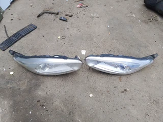 Ford Fiesta St or titanium headlight
