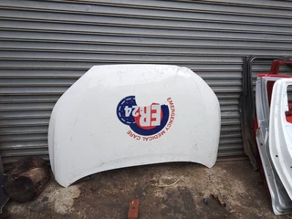 Toyota Corolla Cross bonnet