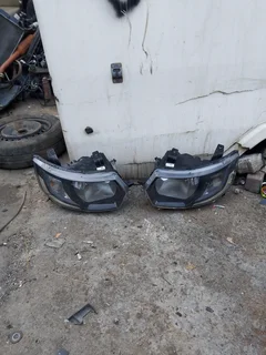 Mahindra KUV100 Headlights
