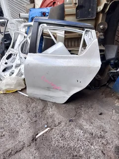 Suzuki Swift door left rear