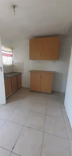 2 bedroom duplex longbury