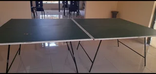 Table tennis board