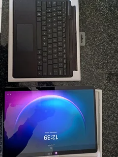 Used Microsoft surface pro 8 i5