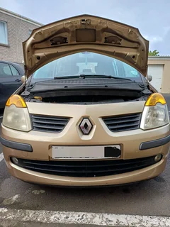 Headlight cleaning service