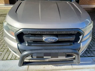 Headlight cleaning service