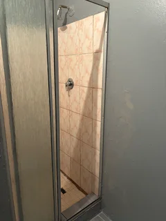 Neat and Spacious Outbuilding For Rent in Phoenix