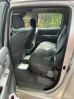 Toyota Hilux V6 4.0 Double Cab 4x4 Raider M/T