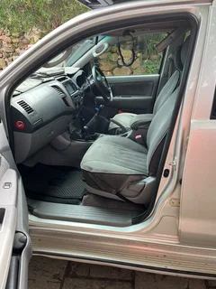 Toyota Hilux V6 4.0 Double Cab 4x4 Raider M/T