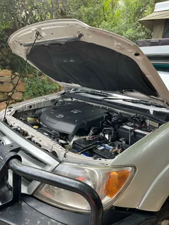 Toyota Hilux V6 4.0 Double Cab 4x4 Raider M/T