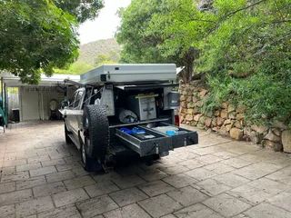 Toyota Hilux V6 4.0 Double Cab 4x4 Raider M/T