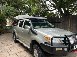 Toyota Hilux V6 4.0 Double Cab 4x4 Raider M/T