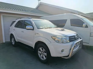 Bargain 2011 TOYOTA FORTUNER 3.0D4D AUTO