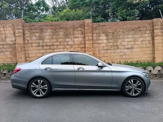 Urgent sale 2016/17 Mercedes C250 Bluetec