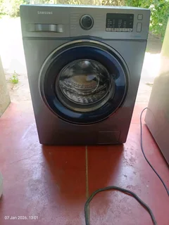 Samsung galaxy 8kg eco bubble front loader washing machine Working 100%Good condition  R3499