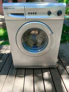 Defy 6kg front loader washing machine Working 100%Good condition R 2599*0785370542*East London