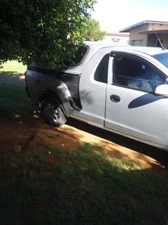 Bakkie ,Corsa Utility bakkie wit Canopy