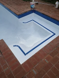 Another refurbished pool in fibreglass by Highway Pools for a happy customer!
