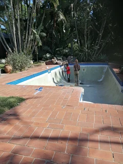 Another refurbished pool in fibreglass by Highway Pools for a happy customer!