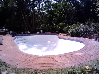 WEEKLY POOL MAINTENANCE IN UPPER HIGHWAY-YOU ARE ON OUR ROUTE!