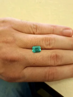 2.81ct Stunning Certified Emerald, a Perfect Christmas Gift