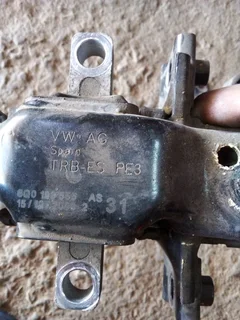 Vw polo vivo or polo 6 engine mounting n both gearbox mountings original make only wats in pictures