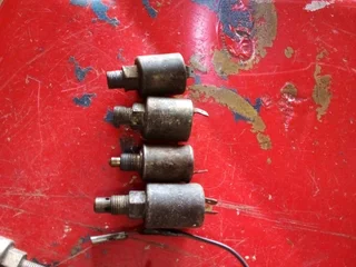 Various carburetor parts available only wats in pictures contact for price on 0835730435