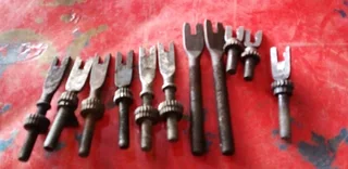 Various break shoes or lining adjusters available only wats in pictures frm 150rand each side contac