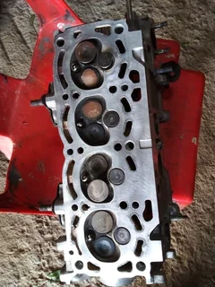 Toyota tazz or corolla 2e cylinder head long block type wid new valve stems like new 4500rand  only