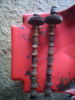 Toyota 4af camshaft available both 2200rand contact 0835730435