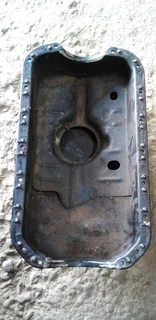 Honda ballad 150 160i oil pan or sump available only wats in pictures 950rand contact 0835730435