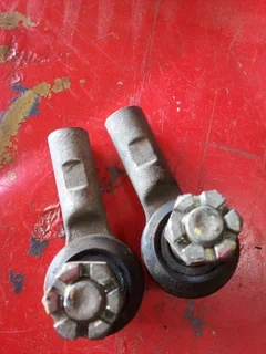 Isuzu dtec tierods ends original make only wats in pictures 350rand both contact 0835730435